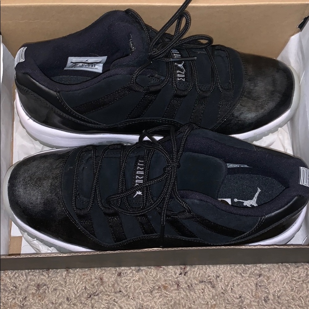 Air Jordan 11 Retro Low